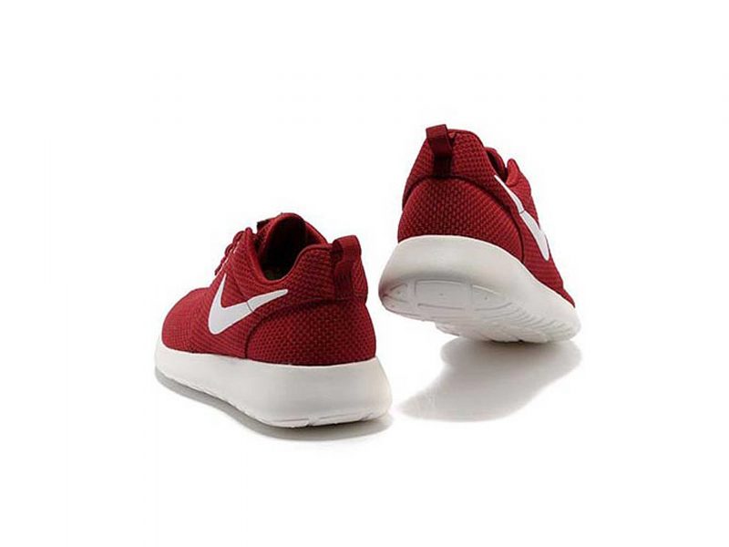 nike roshe run red