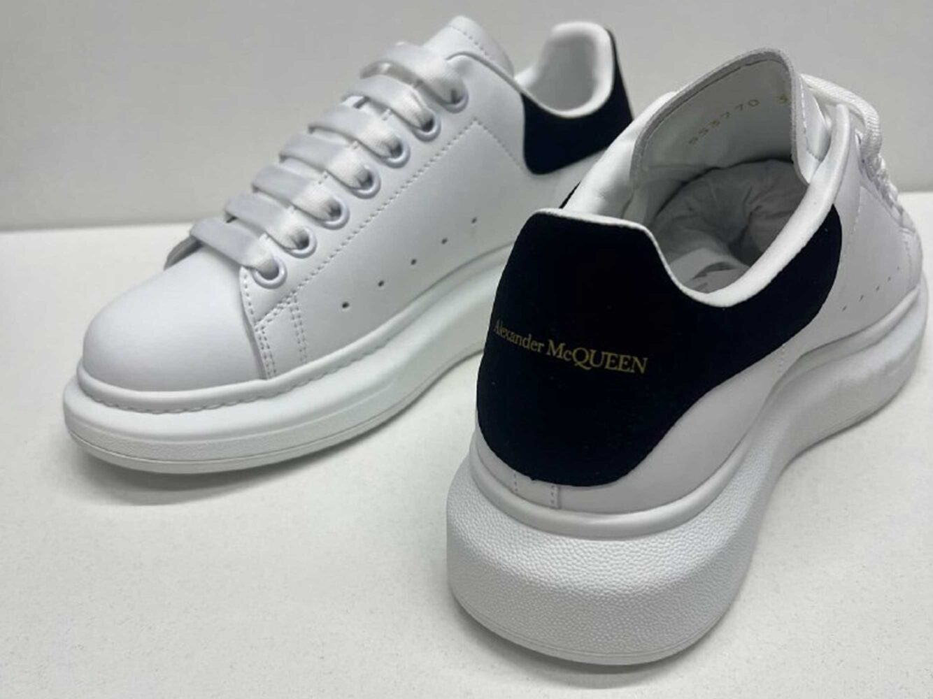 alexander mcqueen white black купить