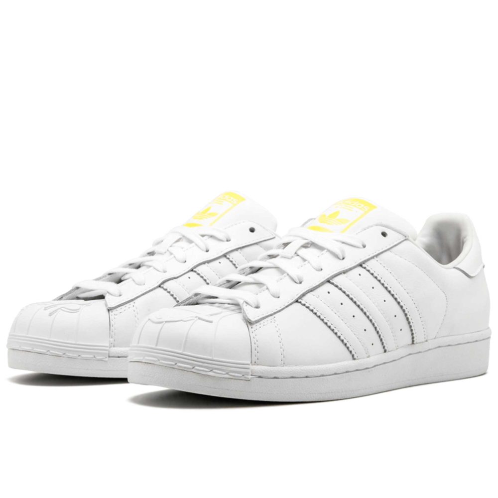 Суперстар 23. Adidas Superstar Pharrell all White. Adidas Originals Continental 80 x Pharell Black.