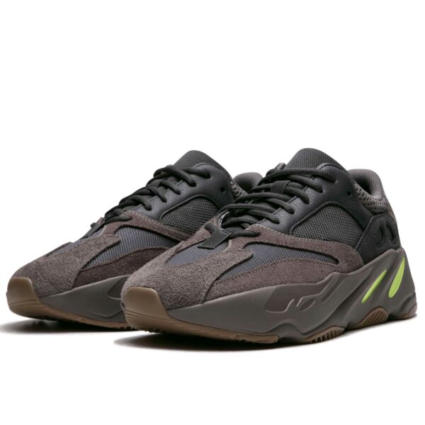 adidas yeezy boost 700 mauve ee9614