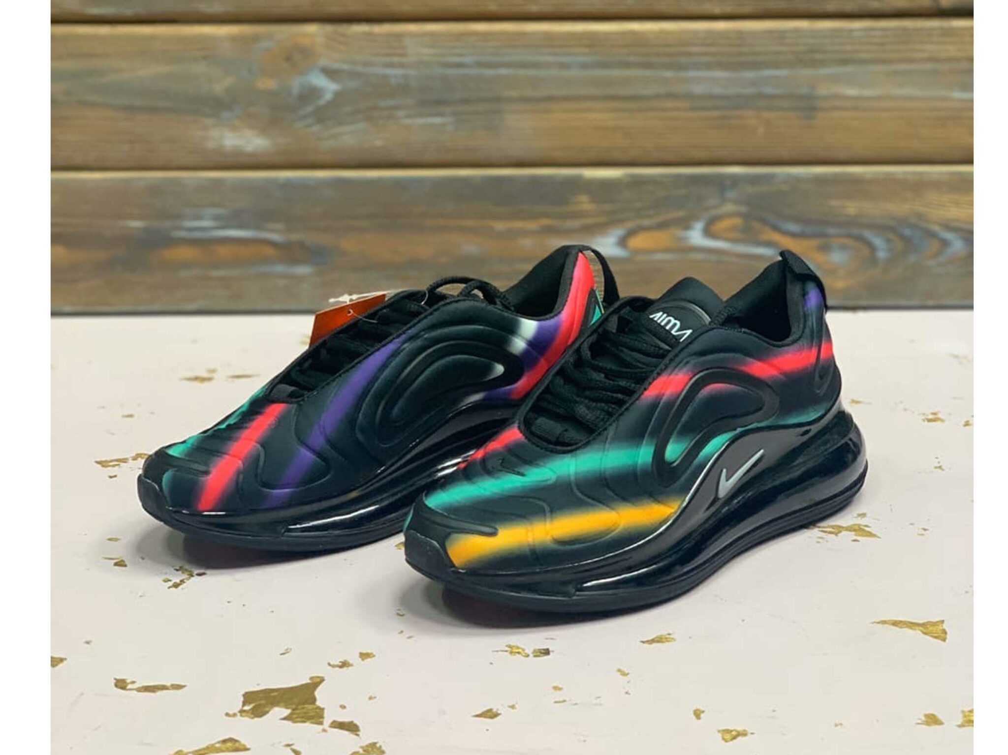 air max 720 black metallic gold