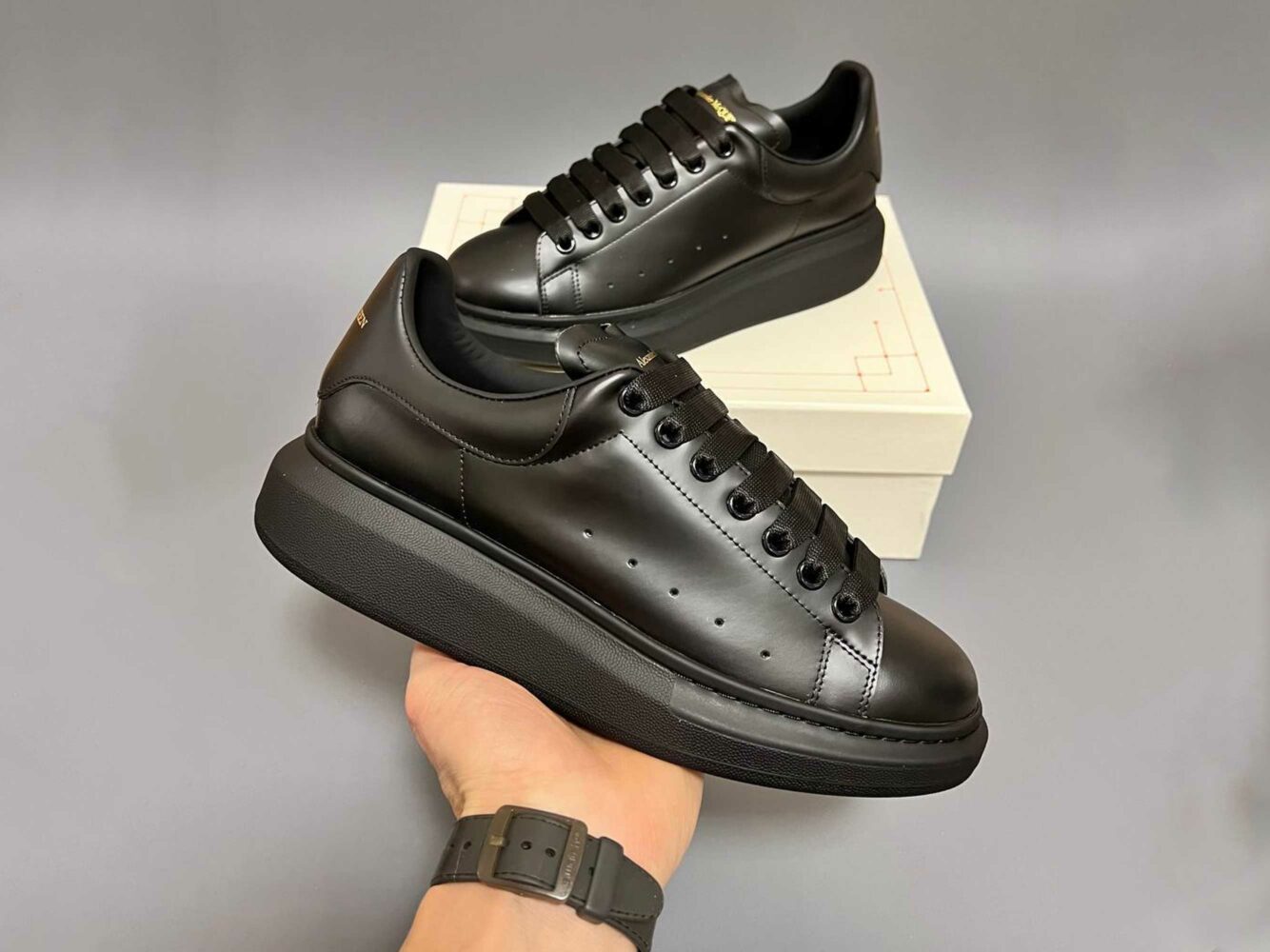 alexander mcqueen sneaker in black 553761WHGP01000 купить