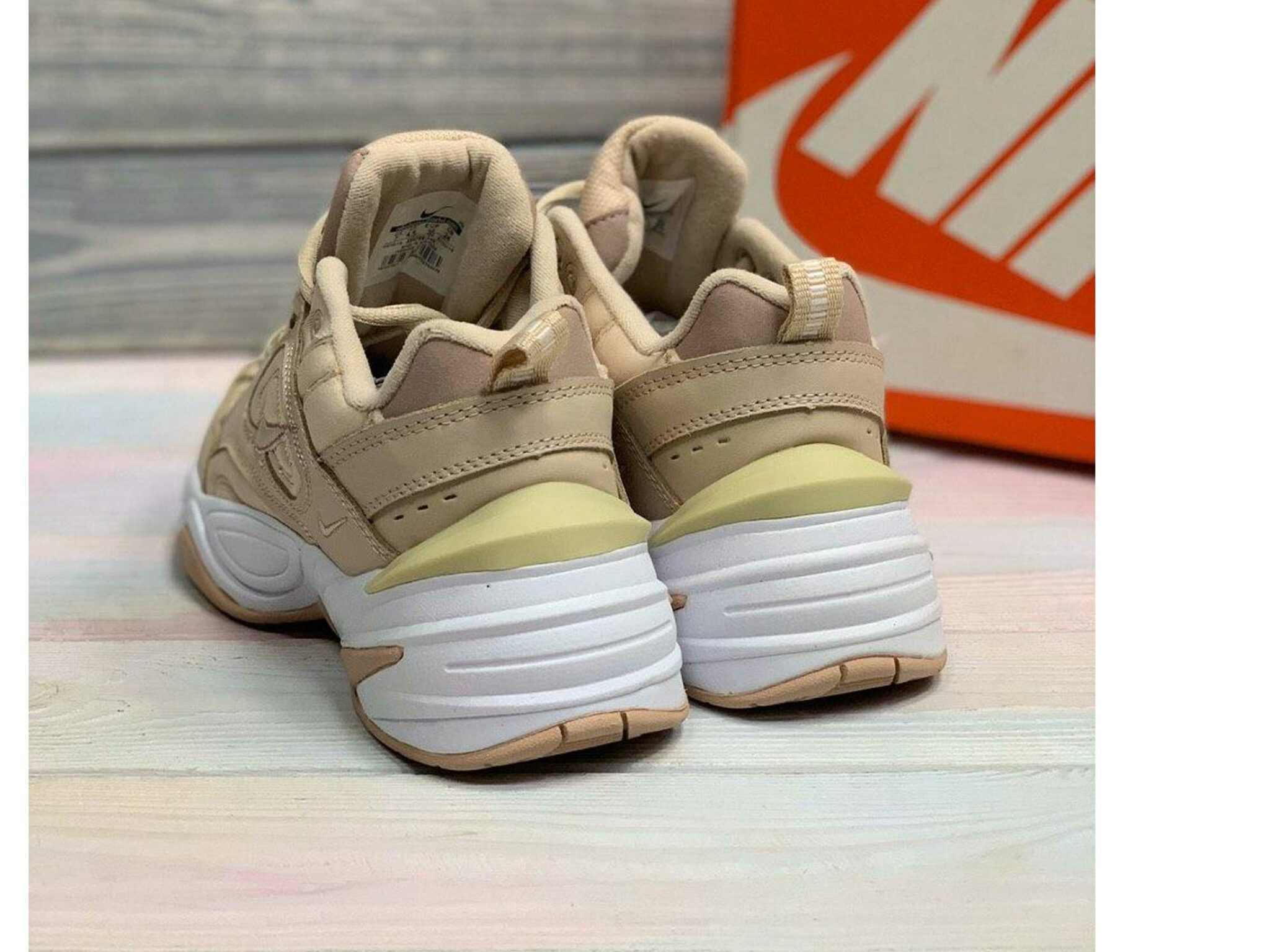 beige nike tekno