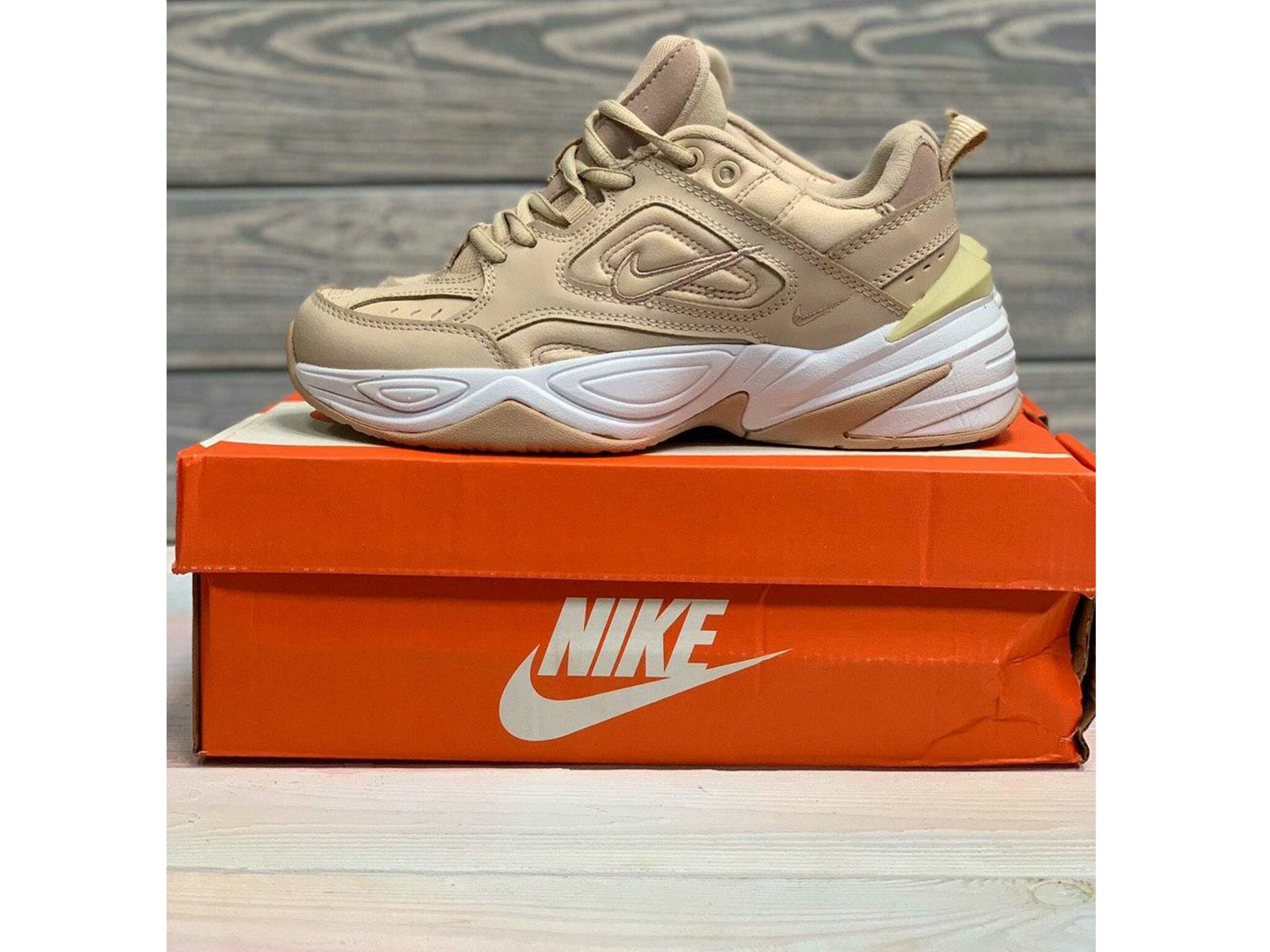 beige nike tekno