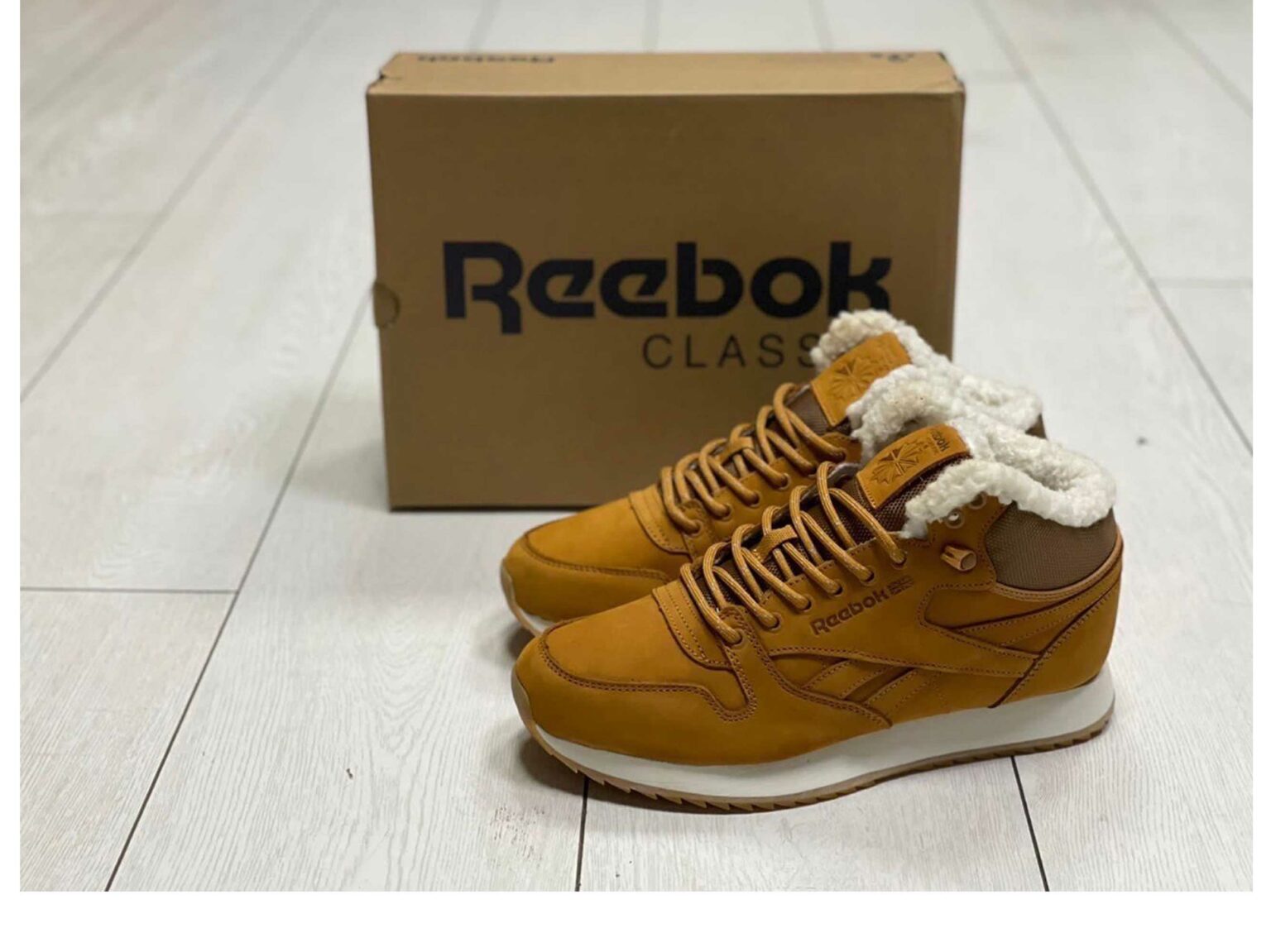 reebok classic leather mid goretex