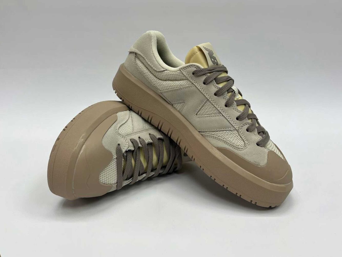 New Balance 302 beige bone CT302WB купить