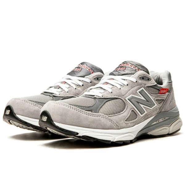 new balance 990 v3 grey M990VS3