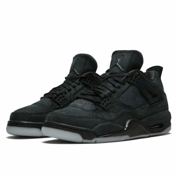 nike air jordan retro 4 kaws black 930155_001