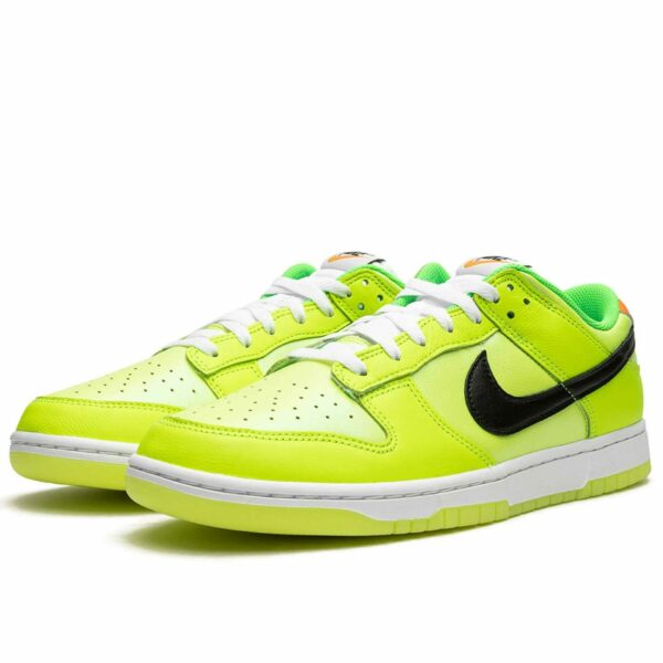 nike dunk low glow in the dark FJ4610_702